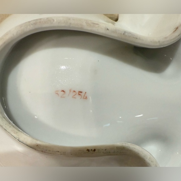 Vintage Thames Japan Hand painted Porcelain Maple Leaf Trinket Dish - Picture 3 of 6